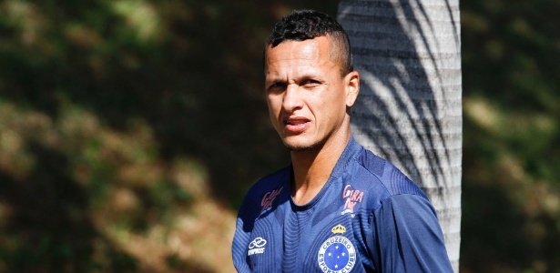 Souza, do Cruzeiro, revela apelidos de companheiros e descontrai ambiente - Washington Alves/Vipcomm
