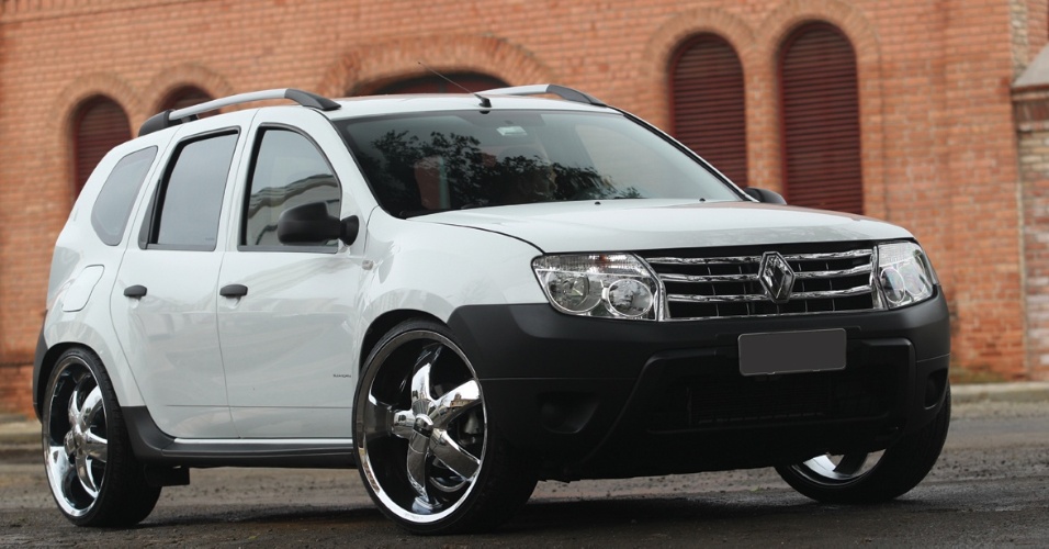 Mas o taxista Augustinho resolver mexer no seu; rodas e suspensão foram trocadas e deixaram o SUV mais no chão - João Mantovani/Fullpower