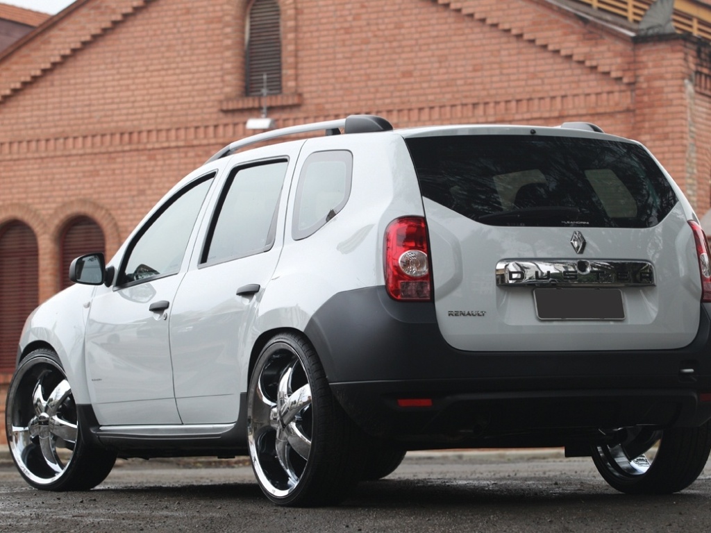 Parachoques em preto contrastam com a carroceria em branco, tradição da família de Augustinho - João Mantovani/Fullpower
