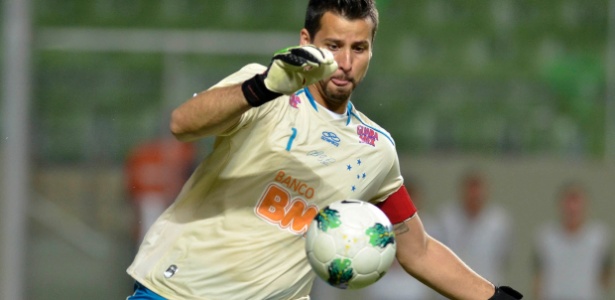 Goleiro Fábio diz que Cruzeiro tem de pensar em terminar bem o Brasileirão - Douglas Magno/VIPCOMM