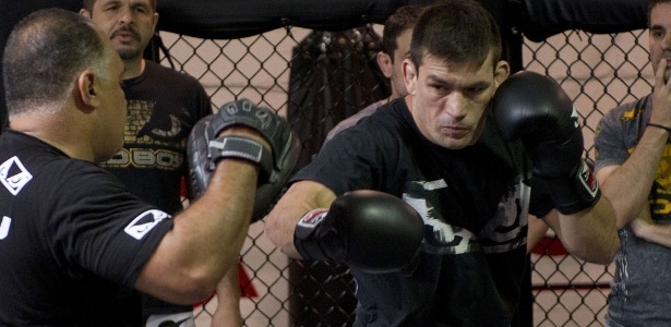 Demian Maia lutará entre os meio-médios no UFC 148, no sábado, em Las Vegas - Getty Images