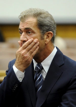 Mel Gibson participa de audiência em Los Angeles em 31 de agosto de 2011, na ocasião a madrasta tinha aberto o primeiro processo contra o ator 