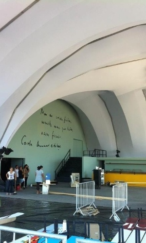 Silviano Santiago e Antonio Cicero falarão na noite de abertura da Flip sobre o homenageado da edição, Carlos Durmmond de Andrade, cujo nascimento completa 110 anos em outubro (2/7/12) - Divulgação/Facebook