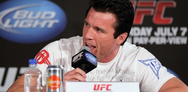 Sonnen provoca Anderson durante coletiva oficial do UFC 148 em Las Vegas - Josh Hedges/Zuffa LLC/Zuffa LLC via Getty Images