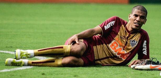 Leonardo Silva diz não ter mágoa de Leonardo, que o atingiu com o cotovelo - Bruno Cantini/site oficial do Atlético-MG