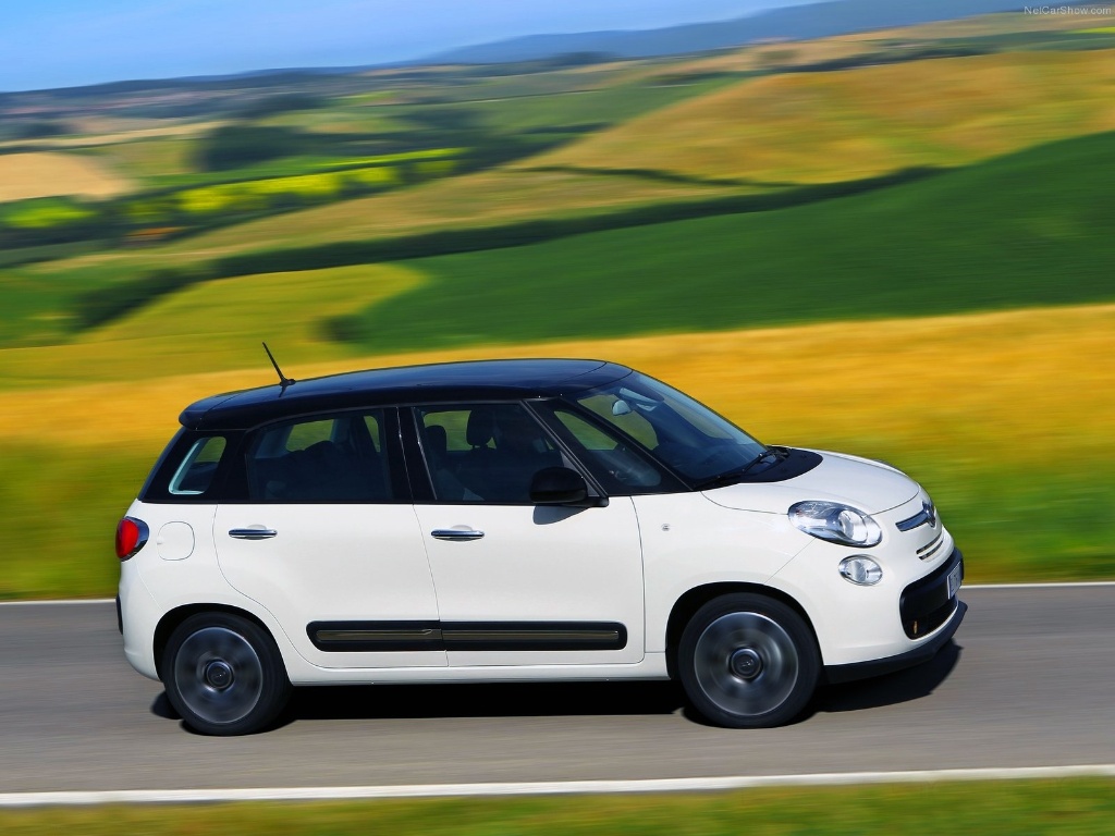 A versão de entrada traz seis airbags, direção, vidros elétricos, faróis com LEDs diurno e sistema de som com seis alto-falantes de série - Divulgação