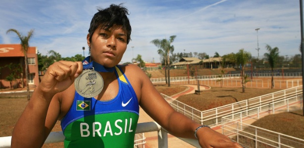 Geisa já com o visual novo, de "atitude", em 2011; jovem recuperou-se após o doping e vai a Londres