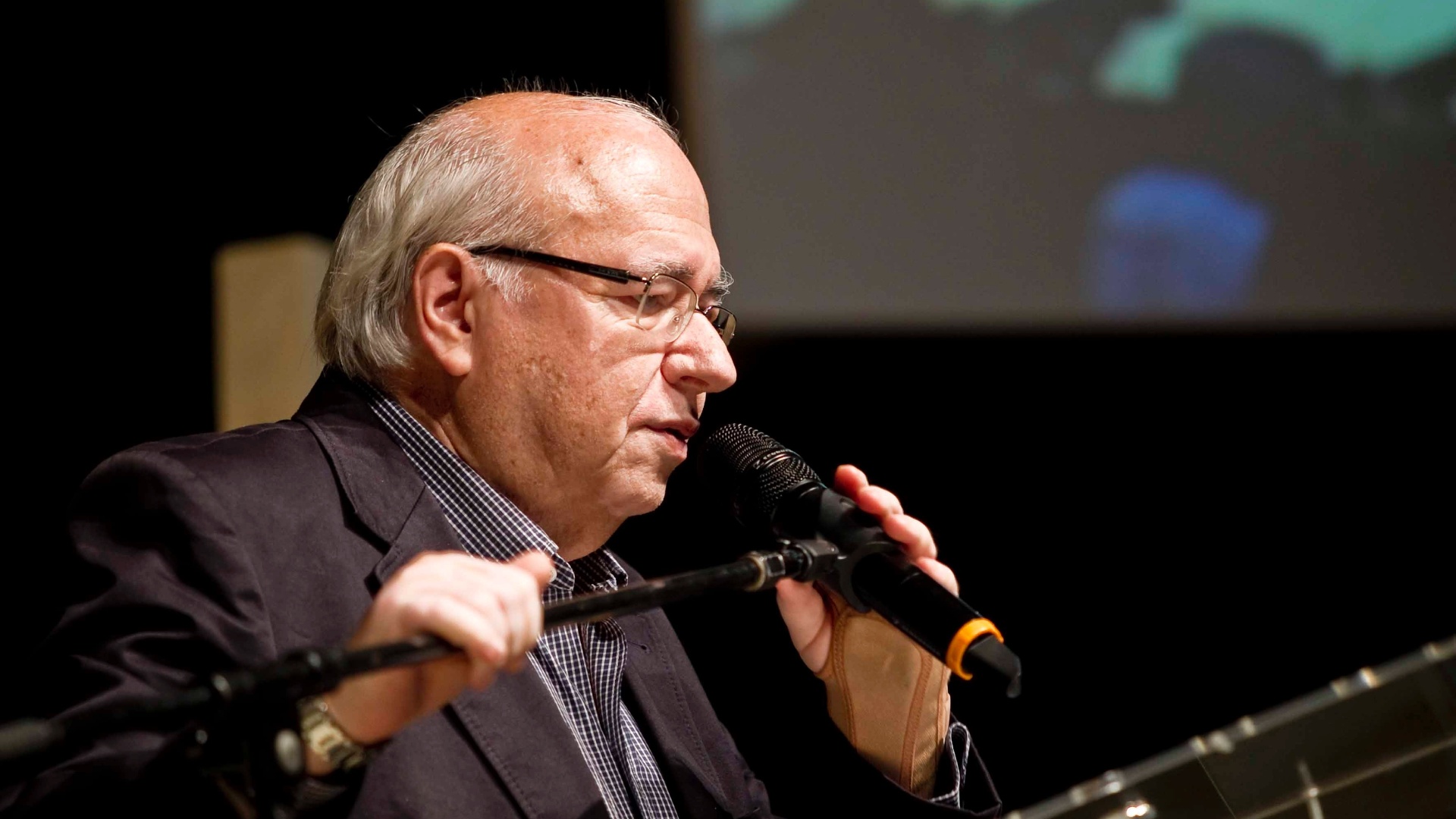 Luis Fernando Verissimo fala durante a abertura da Flip 2012 (4/7/12) - Adriano Vizoni/Folhapress