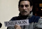 Corneta FC: Na volta à Argentina, jogadores do Boca quase são surpreendidos por cartaz em busca de Sheik