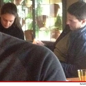 Katie Holmes e Tom Cruise duas semanas antes da atriz pedir o divórcio (5/7/12)