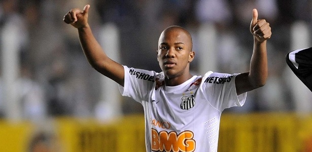 Victor Andrade, 17 anos, tem contrato com o Santos até outubro de 2014 - Ivan Storti / Divulgação Santos FC