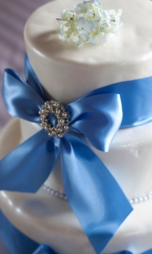 Imagem para matéria do Casamentoclick sobre como incluir laços no casamento - iStock Photo