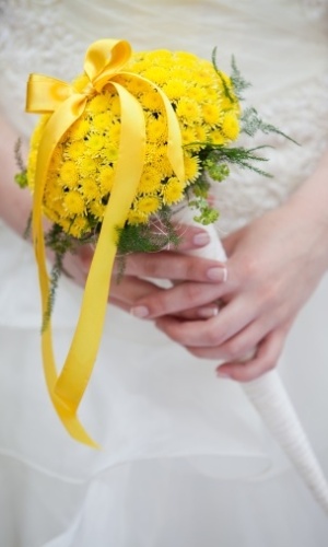 Imagem para matéria do Casamentoclick sobre como incluir laços no casamento - iStock Photo