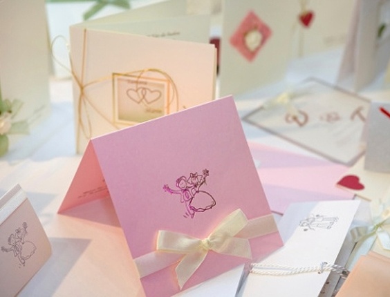 Imagem para matéria do Casamentoclick sobre como incluir laços no casamento - iStock Photo