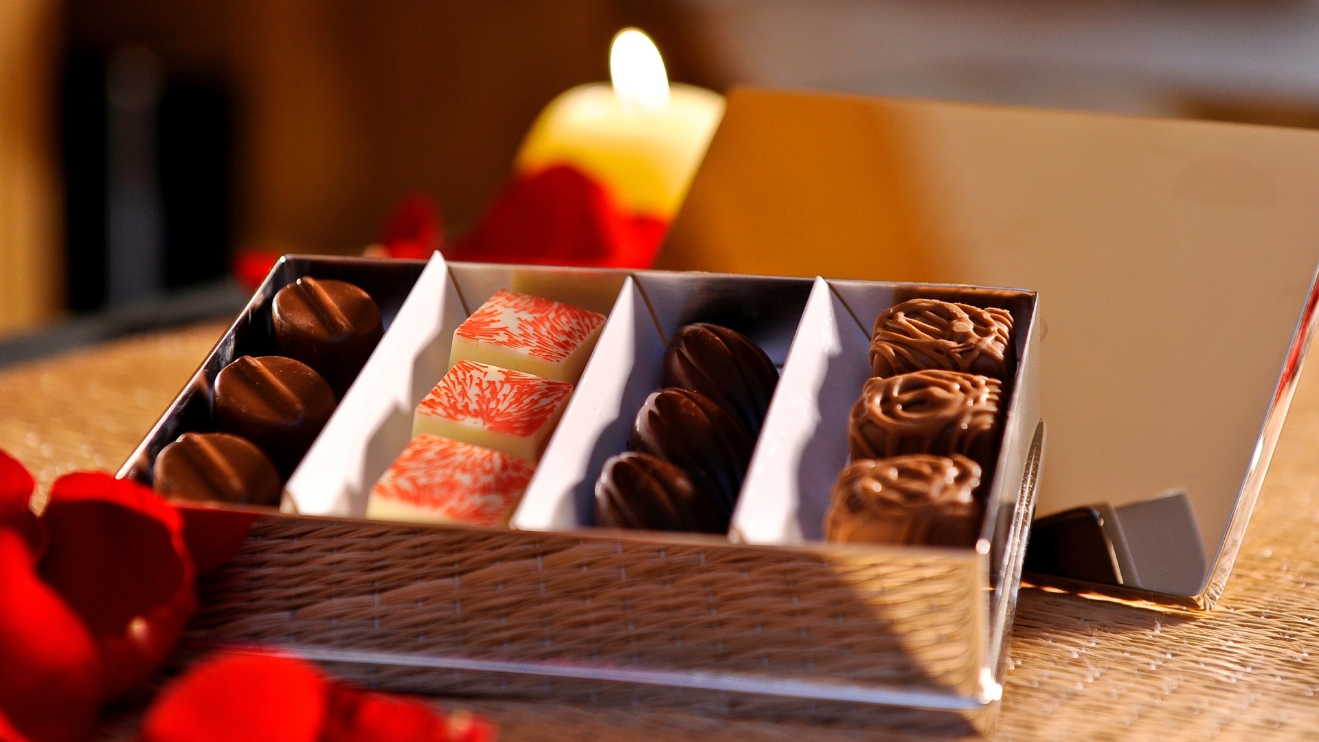 Caixa de bombons do hotel Emiliano, em SP, para os noivos - Emiliano/Divulgação