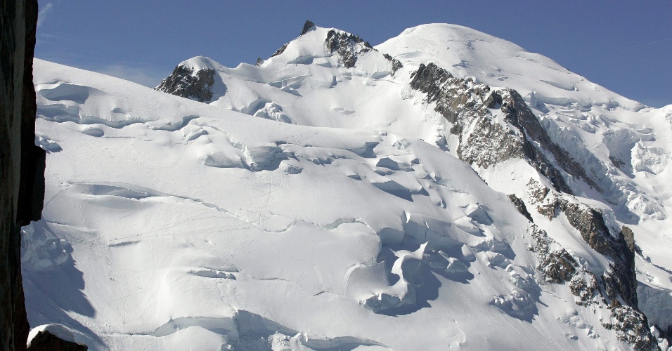 12.jul.2012 - Avalanche em Chamonix, nos alpes franceses, deixa ao menos nove mortos