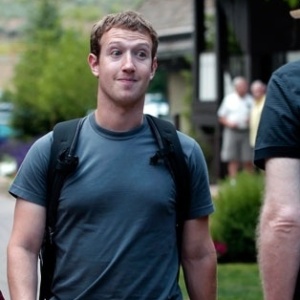 12.julho.2012 - Mark Zuckerberg, diretor-executivo do Facebook, participa da conferência anual Sun Valley, realizada em Sun Valley(Idaho) - Paul Sakuma/AP