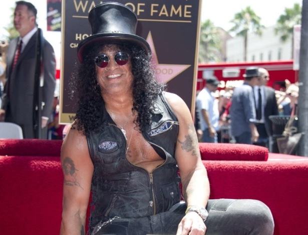 O Guitarrista Slash recebe estrela na calçada da fama em Hollywood (10/7/12)