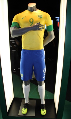 Uniforme de jogo da equipe de futebol olímpica brasileira