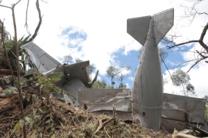 Destroços da aeronave militar Super Tucano A-29B, nas montanhas de Jambalo, em Cauca, na Colômbia