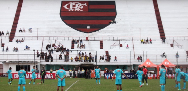 A seleção brasileira treinou no Estádio da Gávea nesta sexta-feira