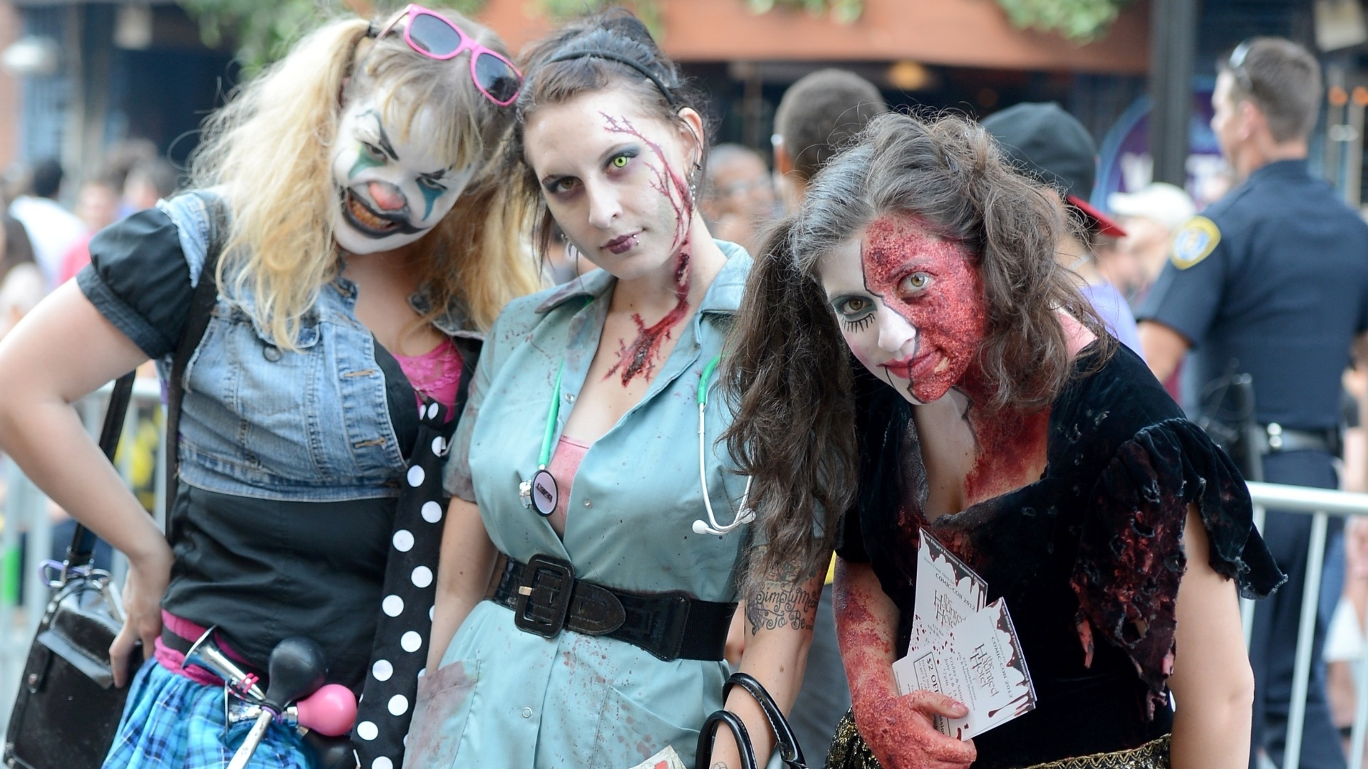 Fãs participam da Caminhada dos Zumbis na San Diego Comic-Con (13/07/2012) -  Frazer Harrison/Getty Images