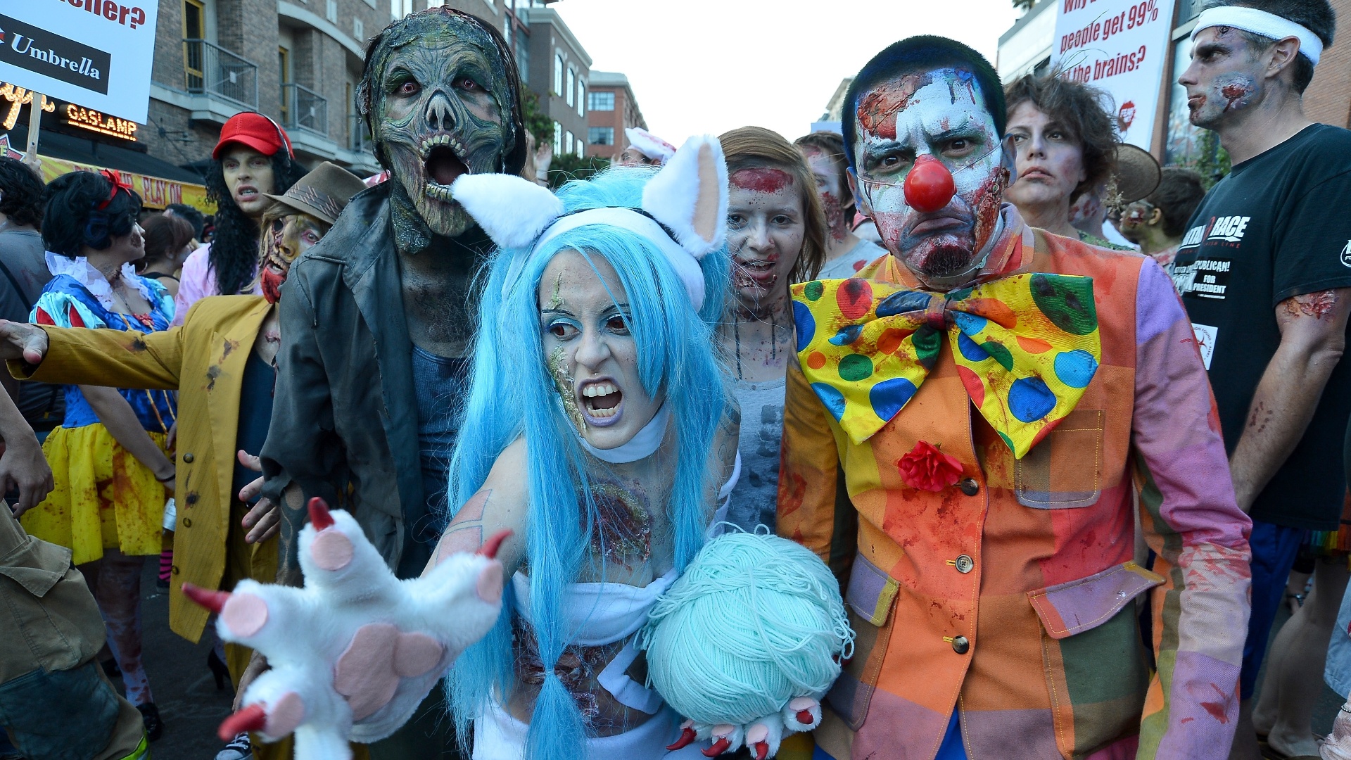 Fãs participam da Caminhada dos Zumbis na San Diego Comic-Con (13/07/2012) -  Frazer Harrison/Getty Images