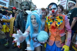 Fãs participam da Caminhada dos Zumbis na San Diego Comic-Con (13/07/2012) -  Frazer Harrison/Getty Images