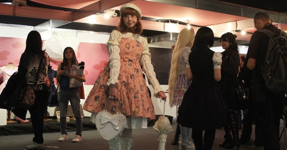 Moça se fantasia para participar do World Cosplay Summit 2012, em São Paulo (14/7/12) - Shin Shikuma/UOL