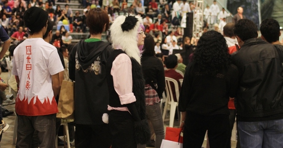 Moça usa touca de bichinho na etapa brasileira do World Cosplay Summit 2012, em São Paulo (14/7/12) - Shin Shikuma/UOL