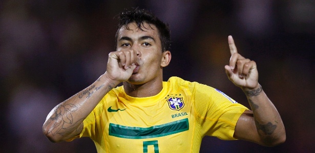 Dudu defendeu a seleção brasileira no mundial sub-20 e foi foi um dos destaques - AP Photo/Fernando Llano