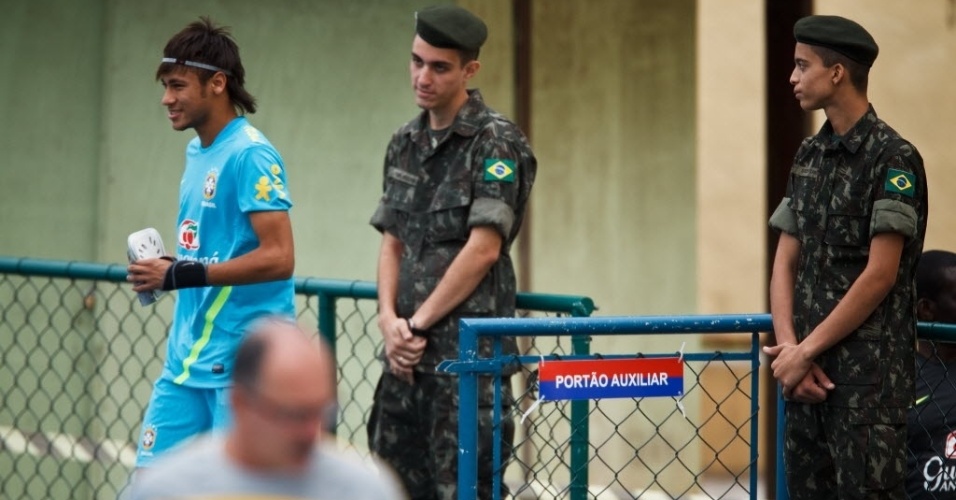 Exército Brasileiro esteve presente no treinamento da seleção neste domingo