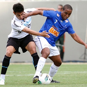 Werley [e] conseguiu se livrar das dores e atuar pelo Grêmio nesta quarta-feira, contra o Fluminense - Ramon Bitencourt/VIPCOMM