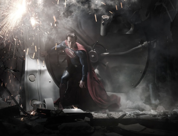 Henry Cavill aparece vestido de Superman em novas imagens de "Superman - O Homem de Aço", dirigido por Zack Snyder - Divulgação