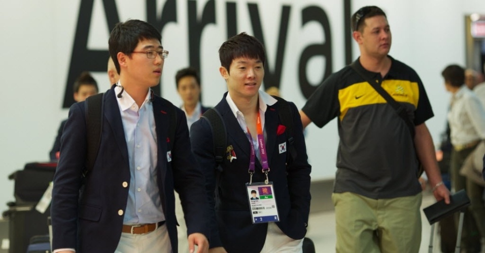 Membros da ginástica da Coreia do Sul desembarcam em Londres nesta segunda-feira