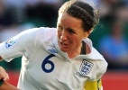Zagueira britânica disse que sofreu bullying na infância por jogar futebol: "Chorava em casa" - AFP PHOTO/Johannes Eisele