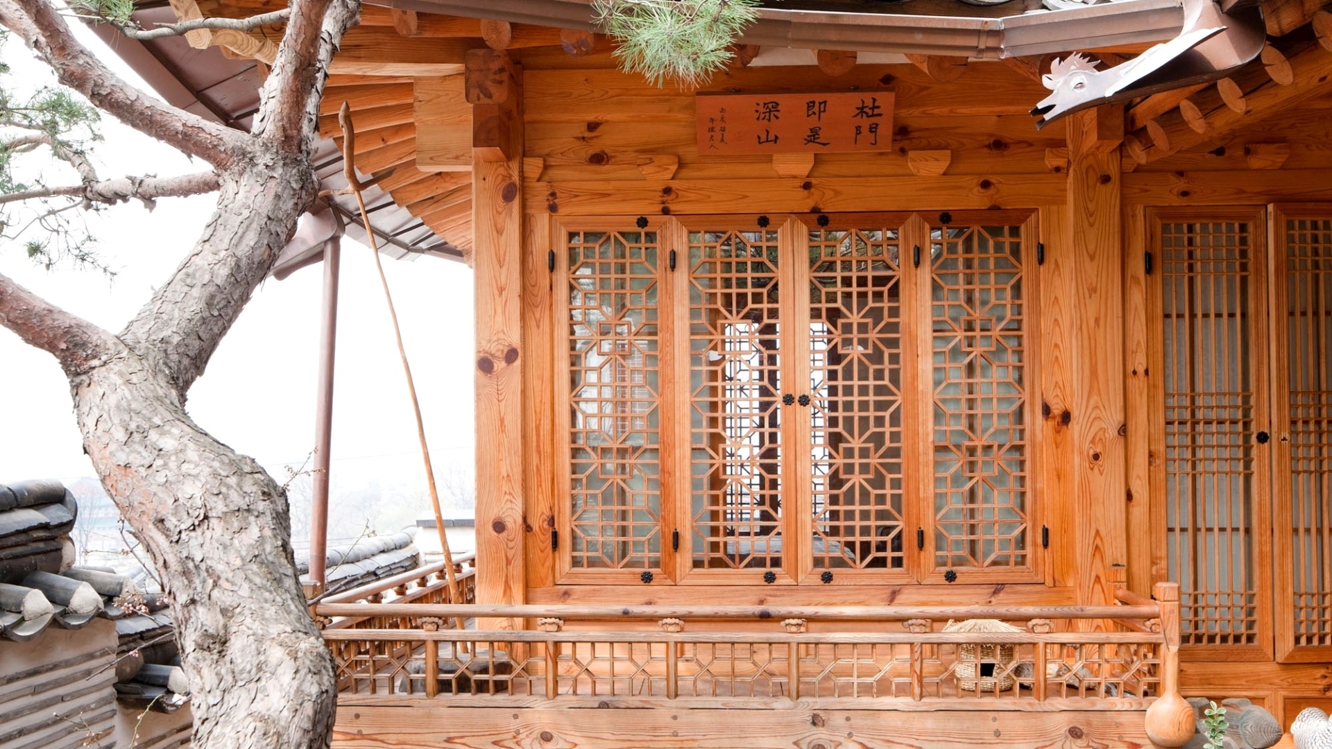 Casa em estilo hanok, tradicional sul-coreano do século 14, em Seul (Imagem do NYT, usar apenas no respectivo material) - Marcel Lam/The New York Times
