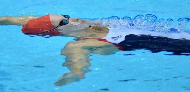 Georgia Davies, nadadora da Grã-Bretanha, treina no Centro Aquático do Parque Olímpico de Stratford