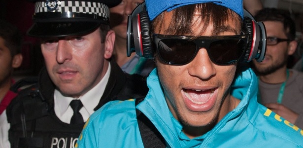 Neymar chega a Londres como o grande astro da seleção olímpica na busca pela medalha de ouro