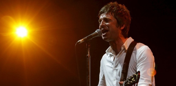 Noel Gallagher se apresenta no Festival Internacional de Benicassim, em Castellón, na Espanha (14/7/12) - Efe