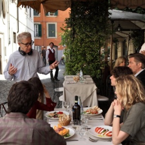 Woody Allen durante as filmagens do seu último longa-metragem, "Para Roma, com Amor" - AP