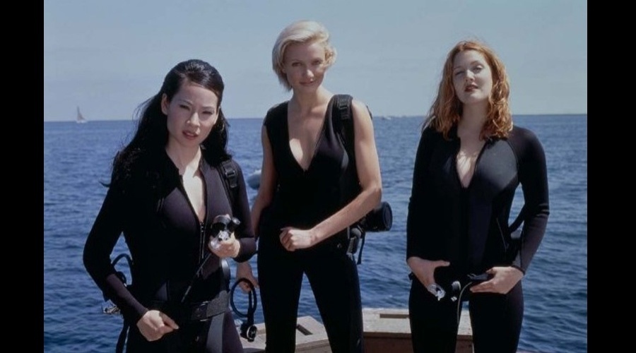 Em "As Panteras" (2000),  Alex (Lucy Liu), Natalie (Cameron Diaz) e Dylan (Drew Barrymore) se uniram para desvendar o sequestro de um milionário - Reprodução/IMDB
