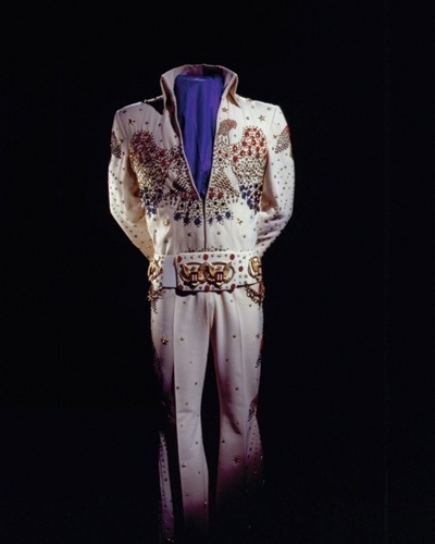 O macacão "Eagle", usado no especial de 1973 "Aloha from Hawaii", estará na exposição "The Elvis Experience", que chega ao Brasil em setembro de 2012 - Divulgação
