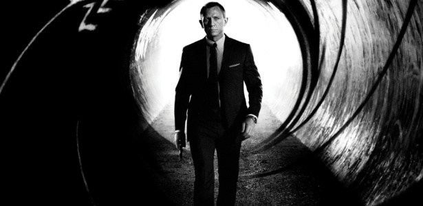Daniel Craig estampa o cartaz nacional de "007 - Operação Skyfall", 23º filme do agente James Bond - Divulgação