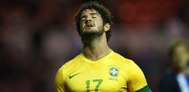 Alexandre Pato sentiu nova lesão e poderá ser desfalque no Campeonato Italiano - Mowa Sports
