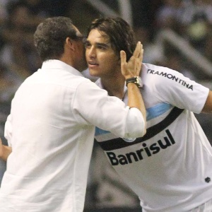 Marcelo Moreno é a principal aposta do Grêmio para vencer a pior defesa do Campeonato Brasileiro - Fernando Maia/UOL