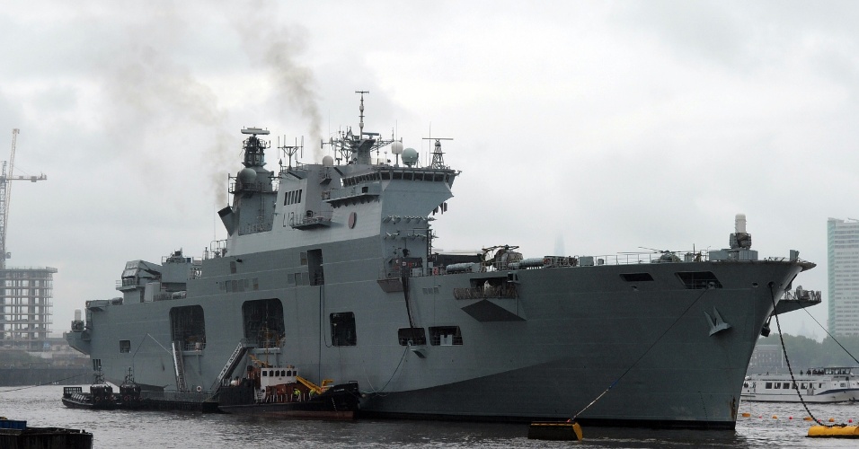 HSM Ocean, navio responsável pela segurança naval durante as Olímpiadas de Londres