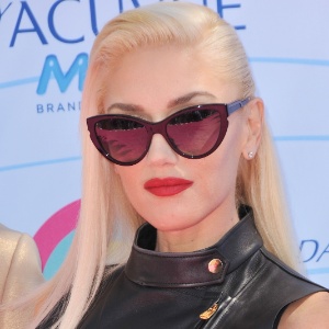 Gwen Stefani se apresenta com a banda No Doubt no Teen Choice Awards, em Los Angeles (22/7/12) - Brainpix