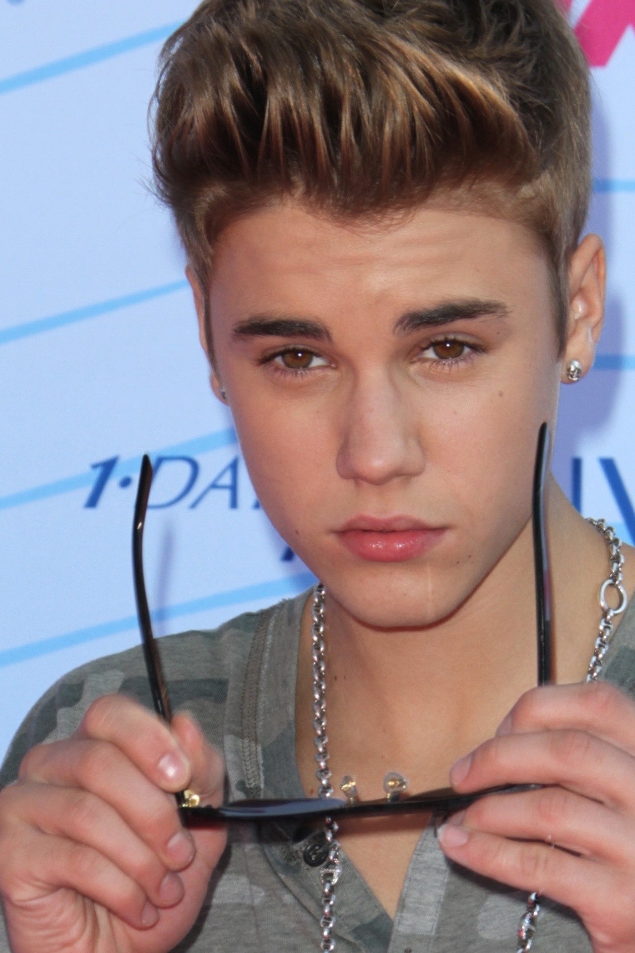 Justin Bieber recebe quatro prêmios no Teen Choice Awards, incluindo os de melhor artista masculino e melhor single por "Boyfriend" (22/7/12) - Brainpix