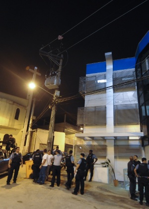 Policiais do Bope reforçaram a segurança do Complexo do Alemão, no Rio de Janeiro, após a PM ser morta - Antonio Scorza/AFP